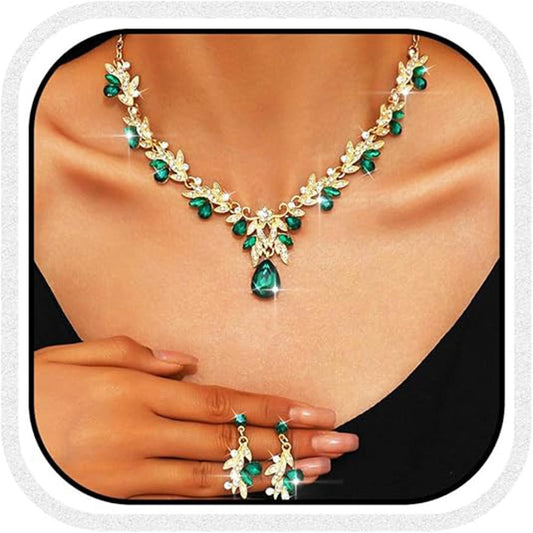 Regal Gold Emerald Jewelry Set